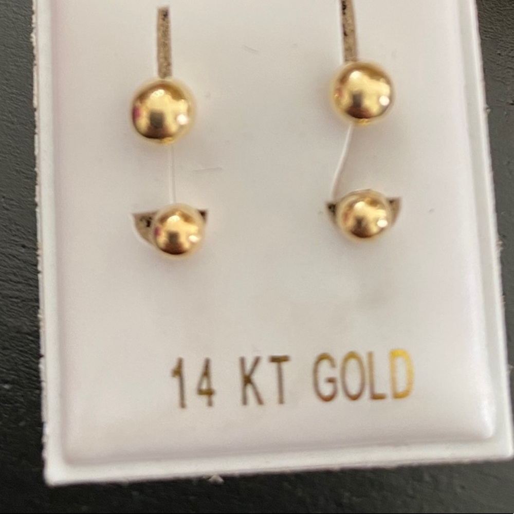 14K solid authentic yellow gold earrings 🌷